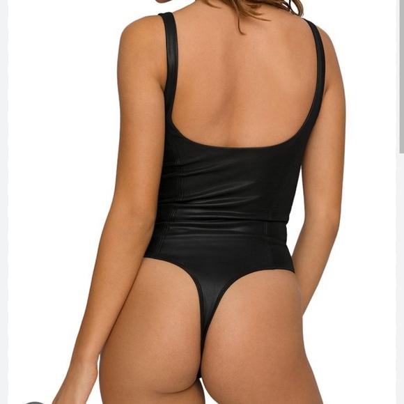 Good American Black Bodysuit - Picture 2 of 7